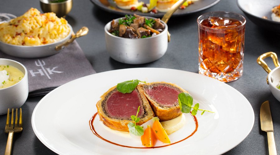 Gordon Ramsay Hell’s Kitchen signature dishes Beef Wellington
Pan Seared Scallops
Sticky Toffee Pudding